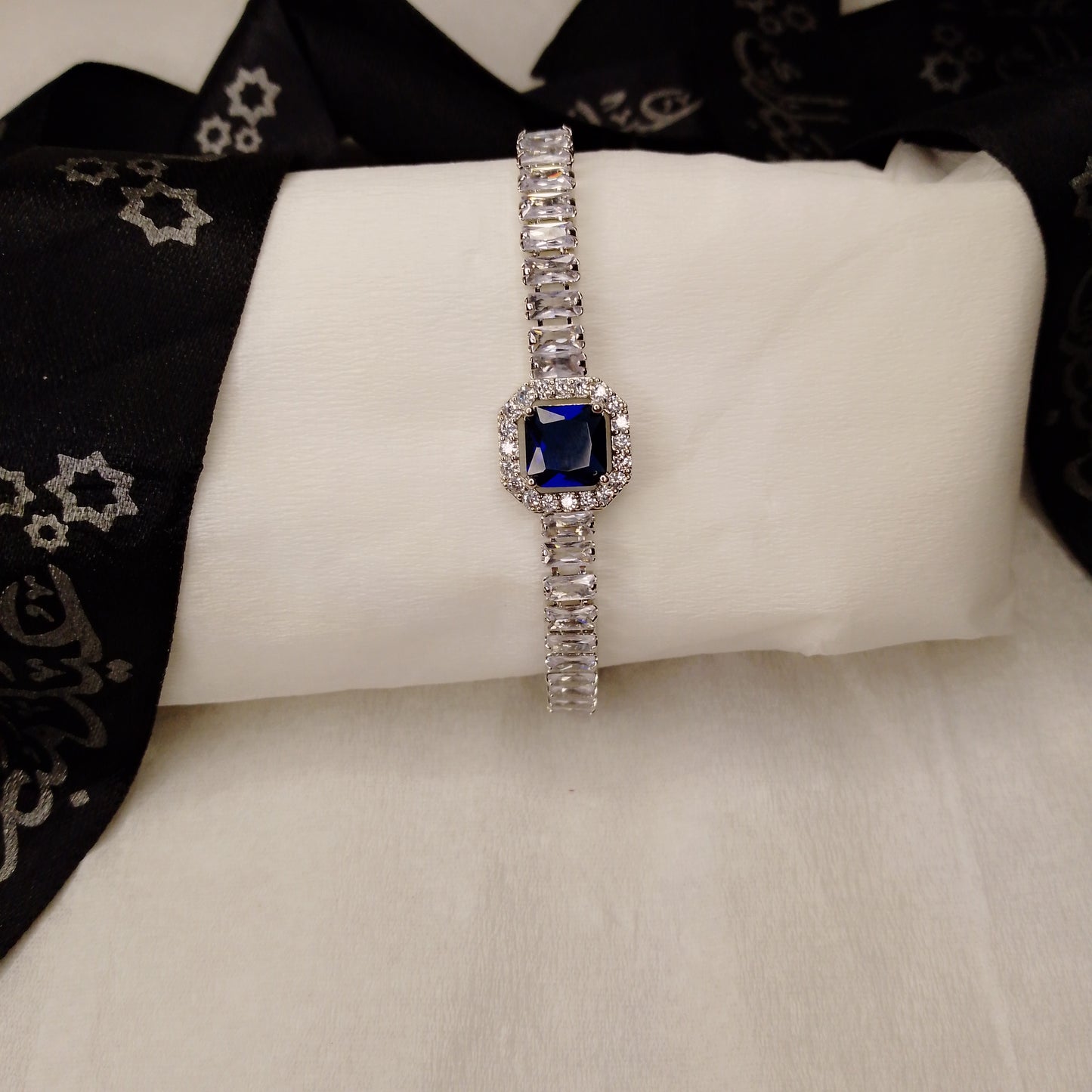Zarcoon silver and blue bracelet