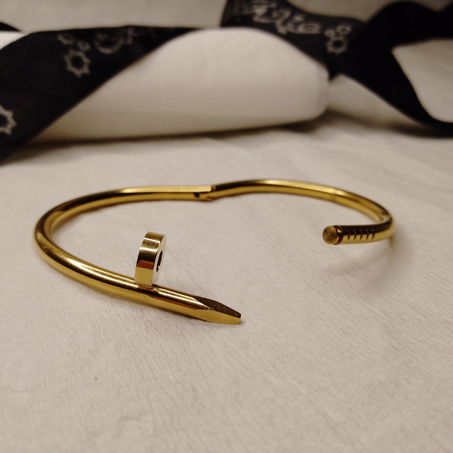 Golden simple nail style handcuff