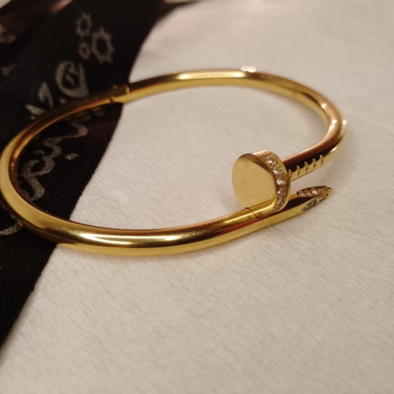 Golden Nail Handcuff