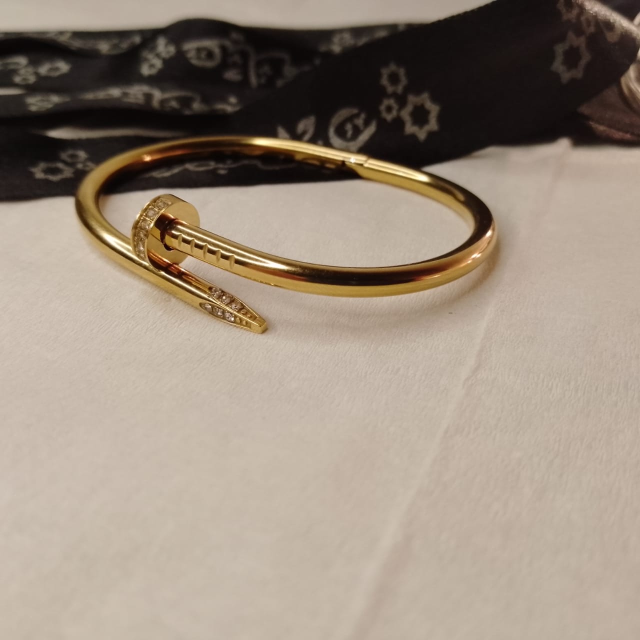 Golden Nail Handcuff