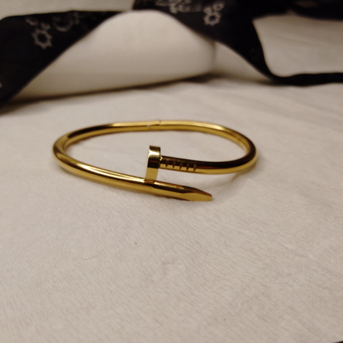 Golden simple nail style handcuff