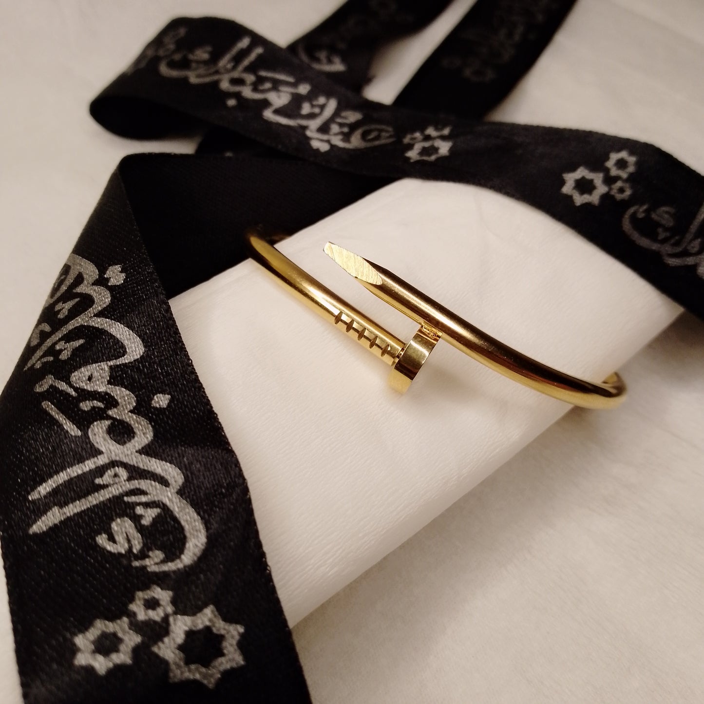 Golden simple nail style handcuff